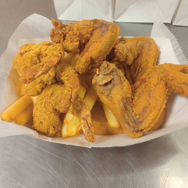 3 Jumbo Shrimp and 3 Wings Combo.