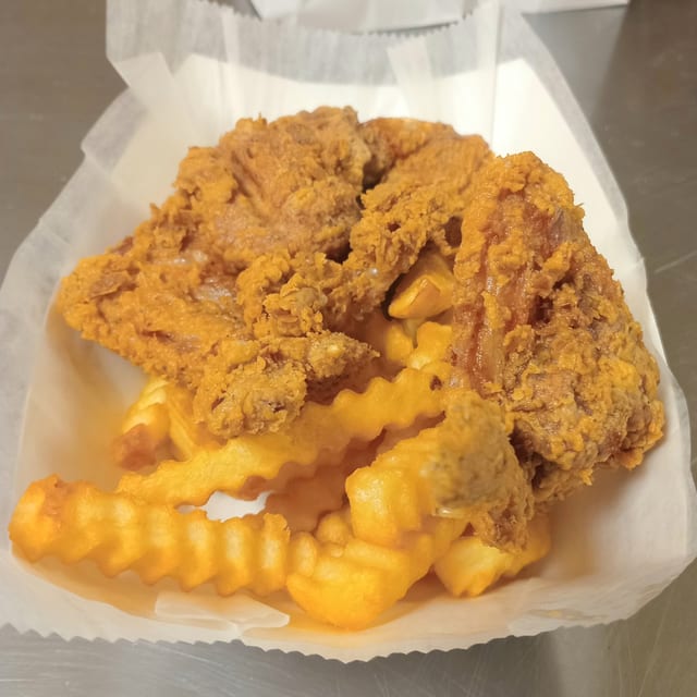 4 Wings, Fries, Coleslaw & Pop.